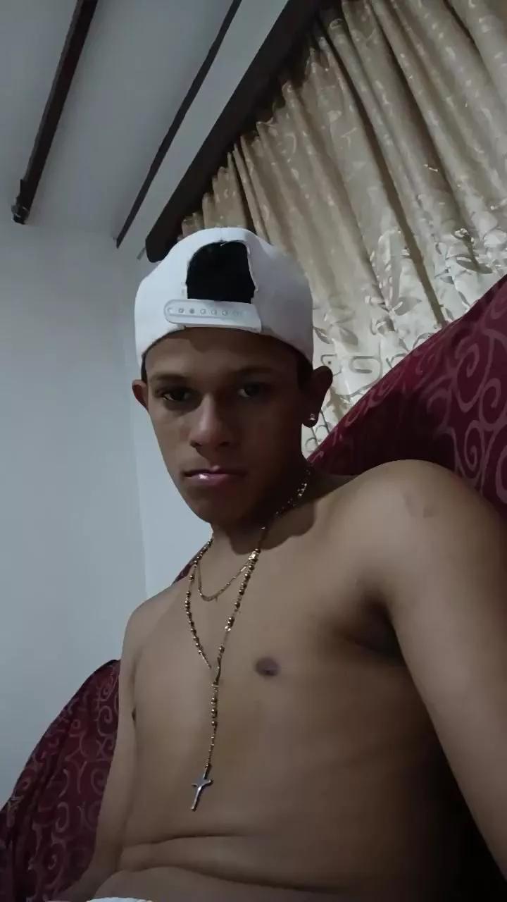 Dirty_fullhappy on Cam4 