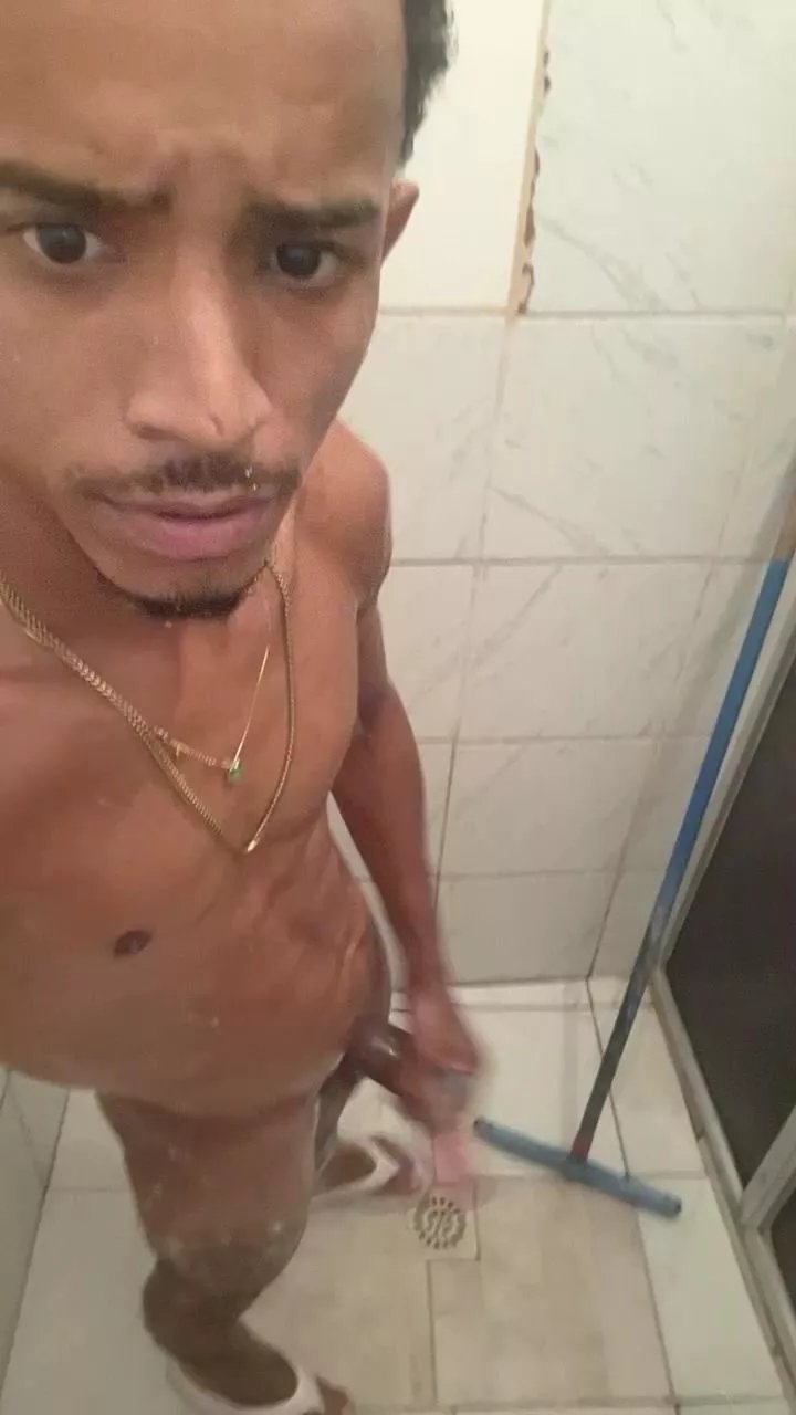 Offline DmouraMoura25 on Cam4