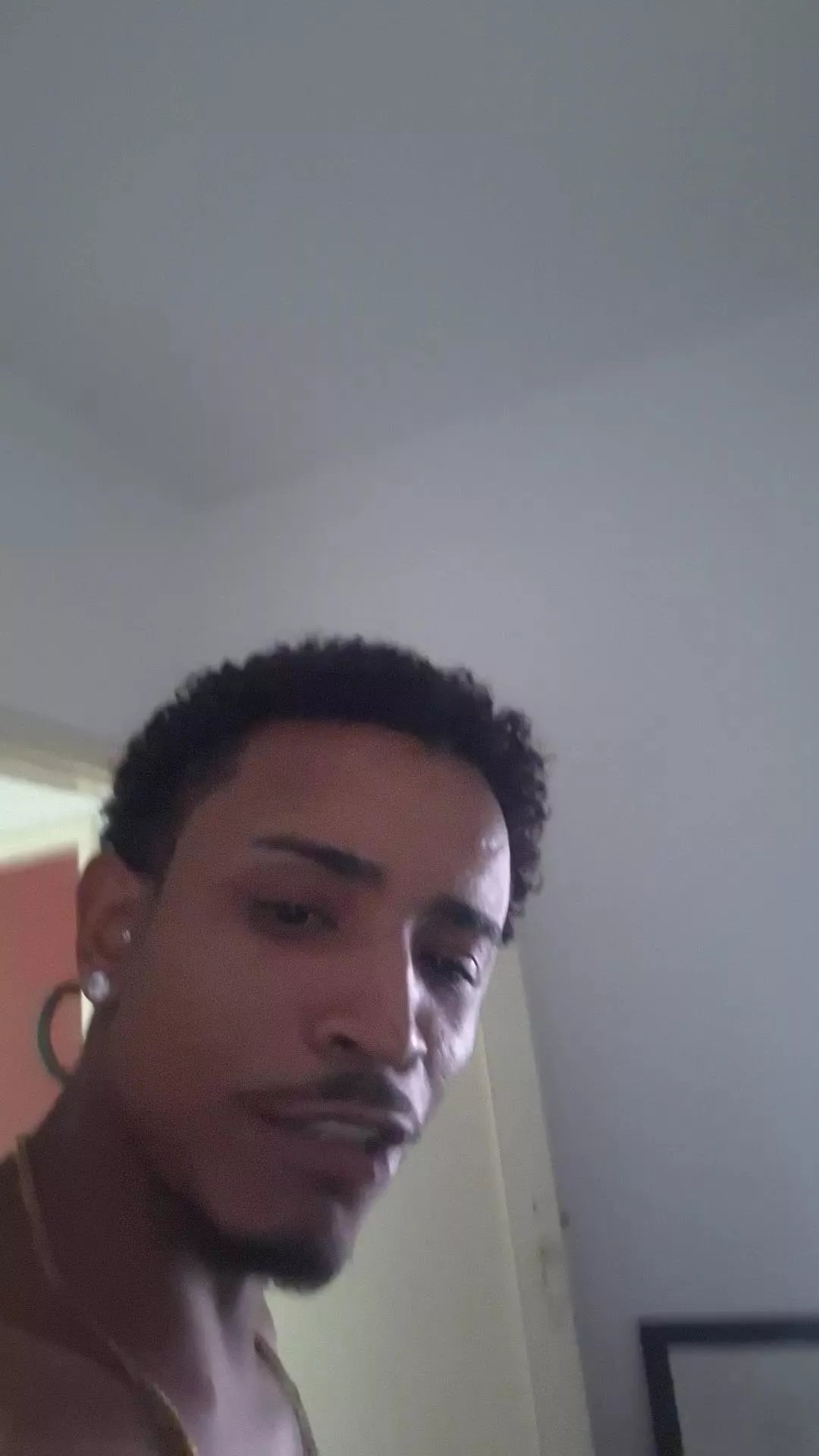 Offline DmouraMoura25 on Cam4