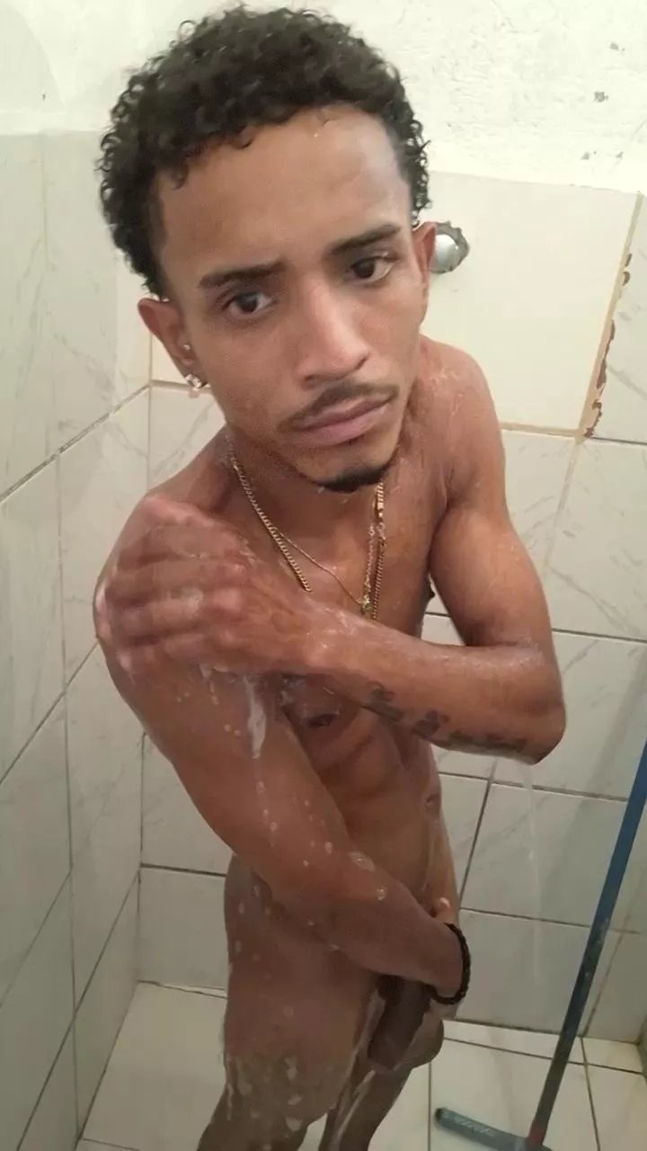 Offline DmouraMoura25 on Cam4