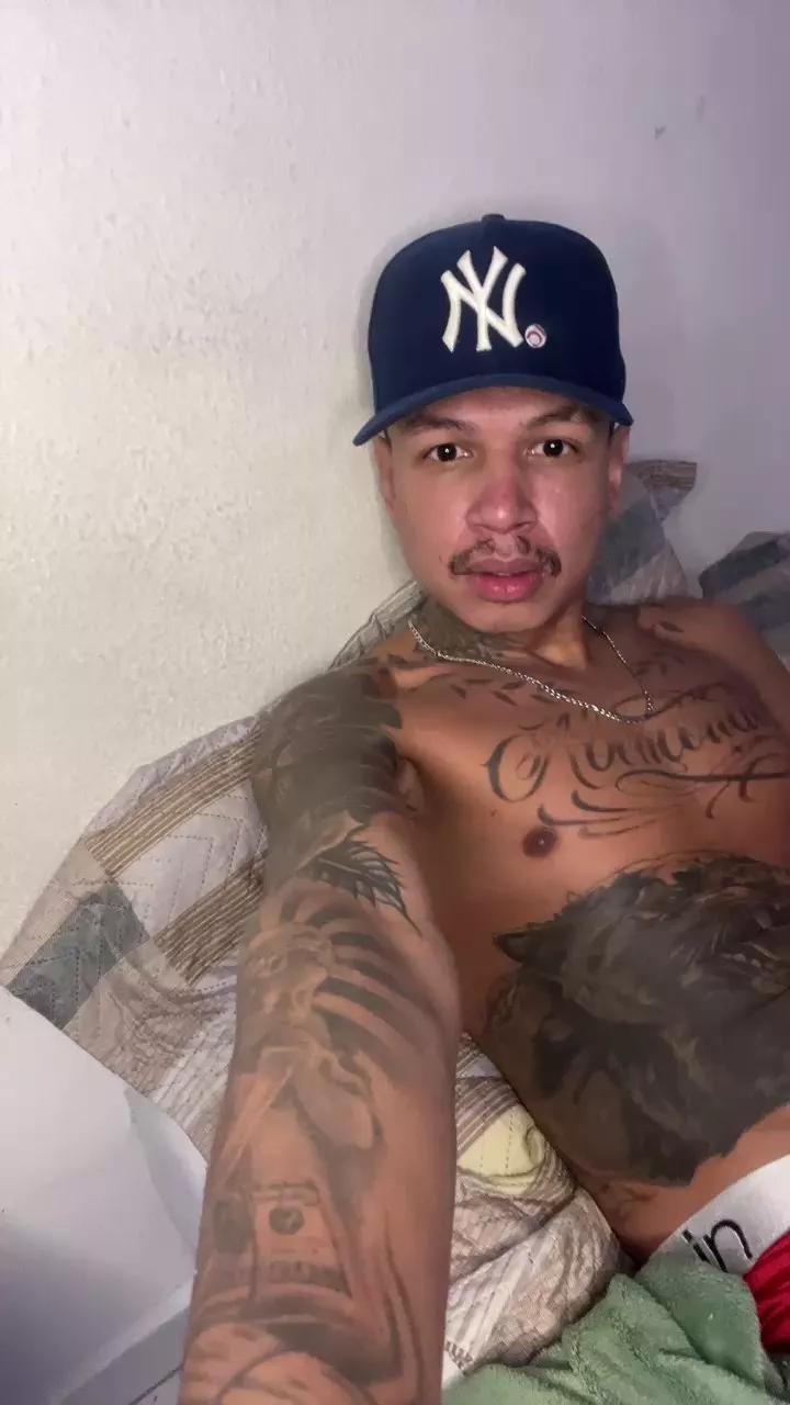 Don23cmdot on Cam4 