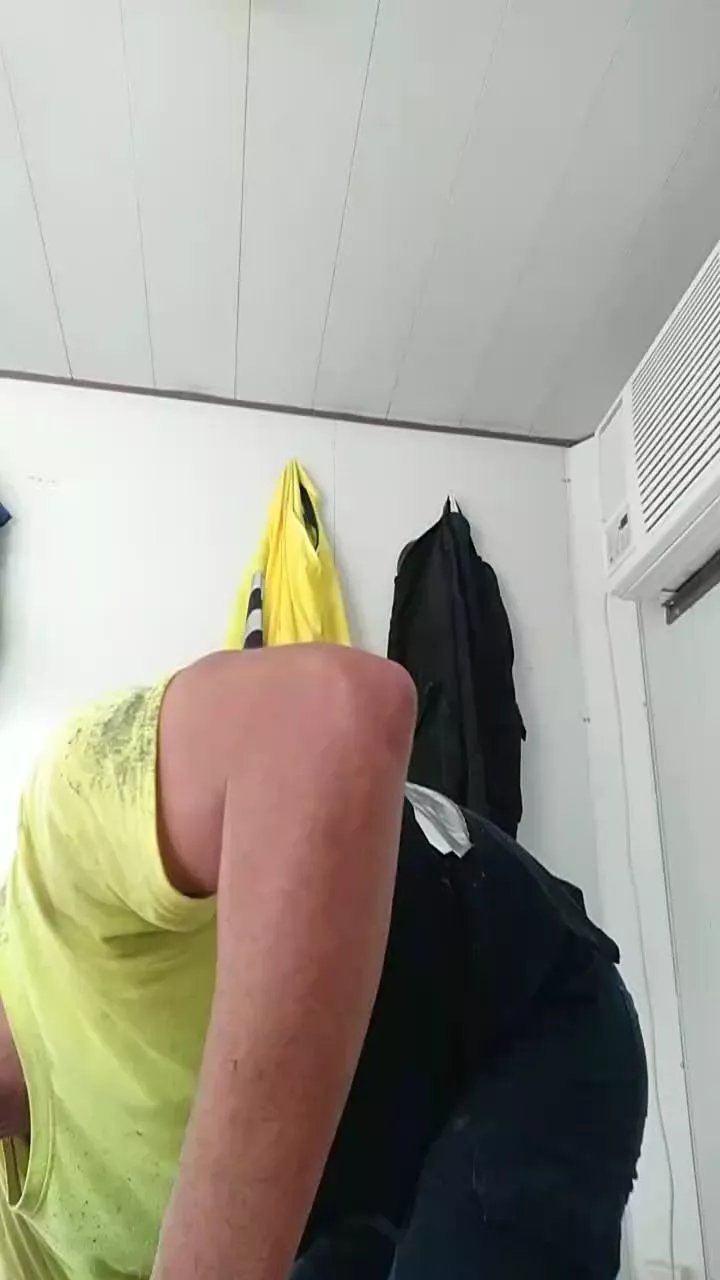 Offline elgefe80 on Cam4