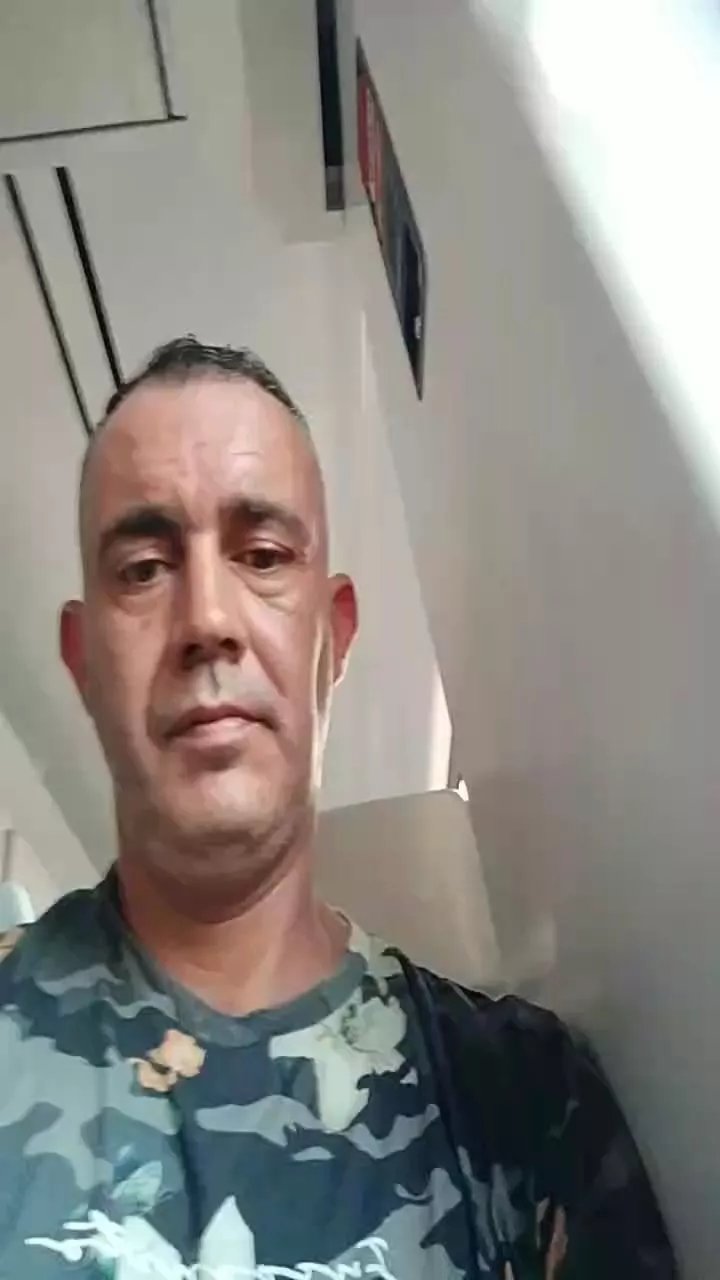 Offline elgefe80 on Cam4