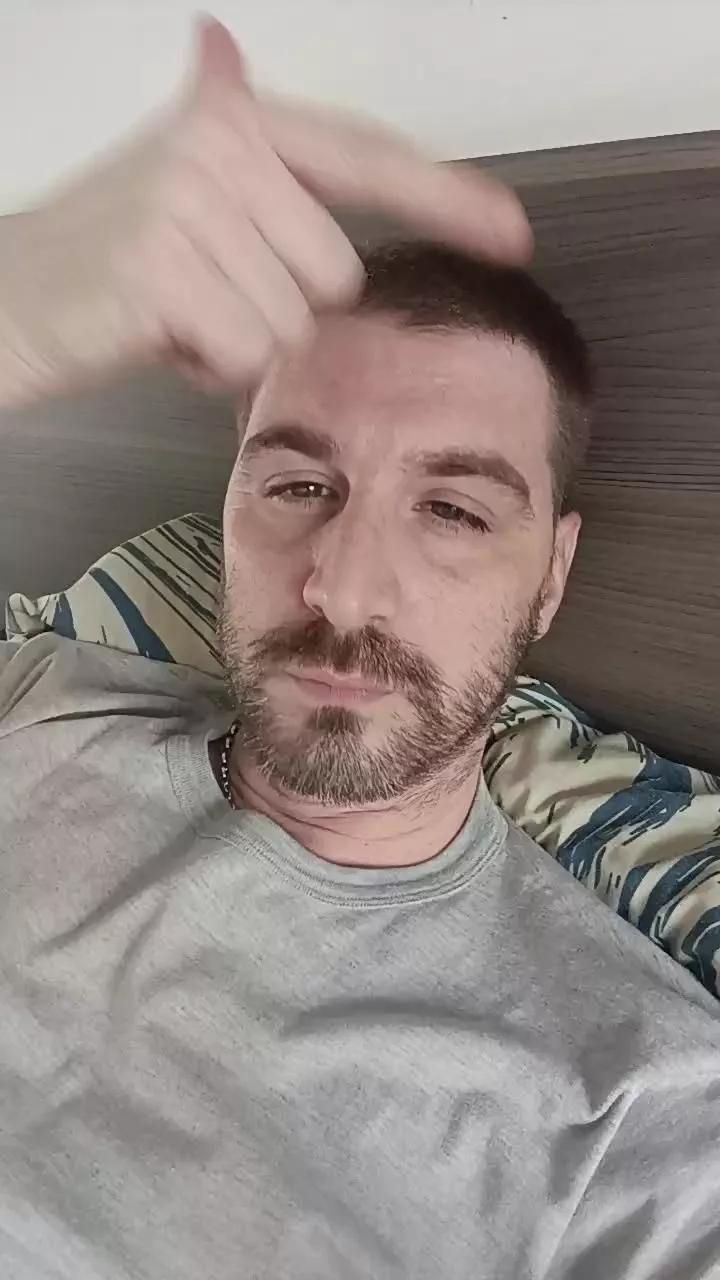 Elvillero85 on Cam4 