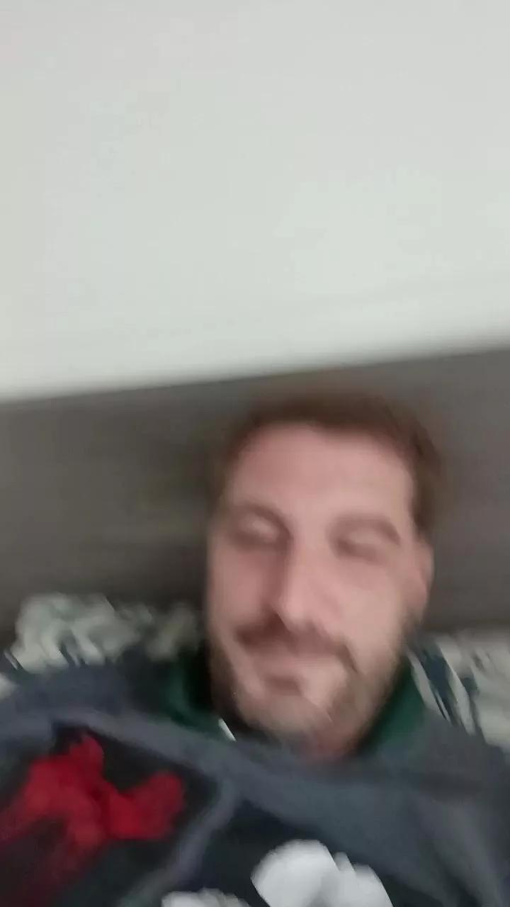 Elvillero85 on Cam4 