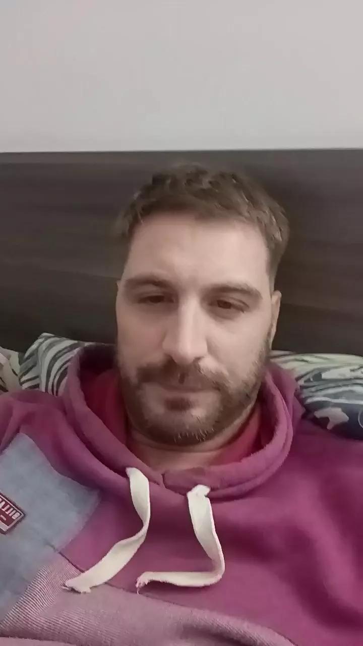 Elvillero85 on Cam4 