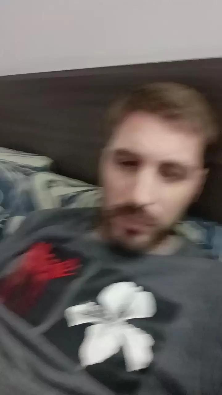 Elvillero85 on Cam4 