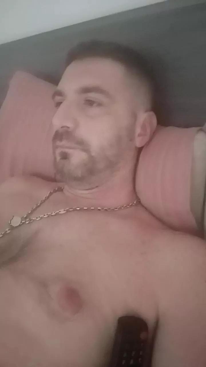 Elvillero85 on Cam4 