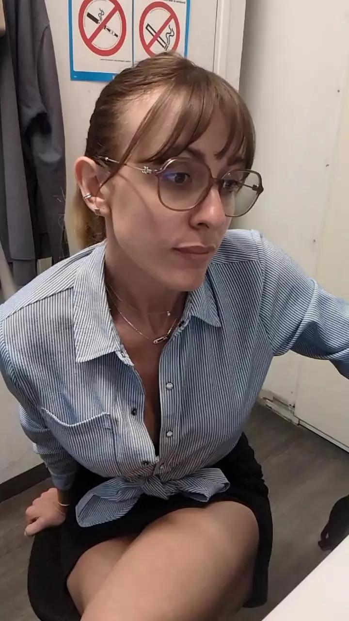 EmmaLoren on Cam4 