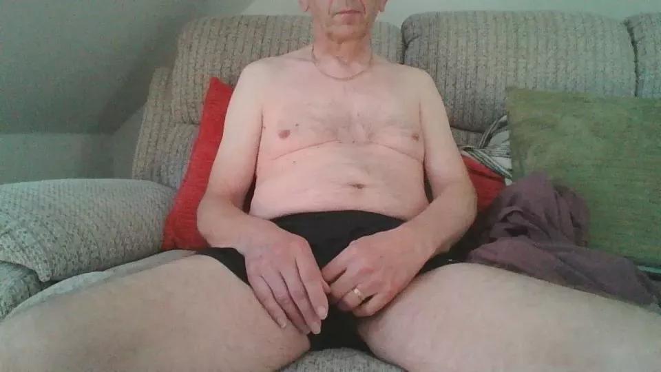 englishman59 on Cam4 