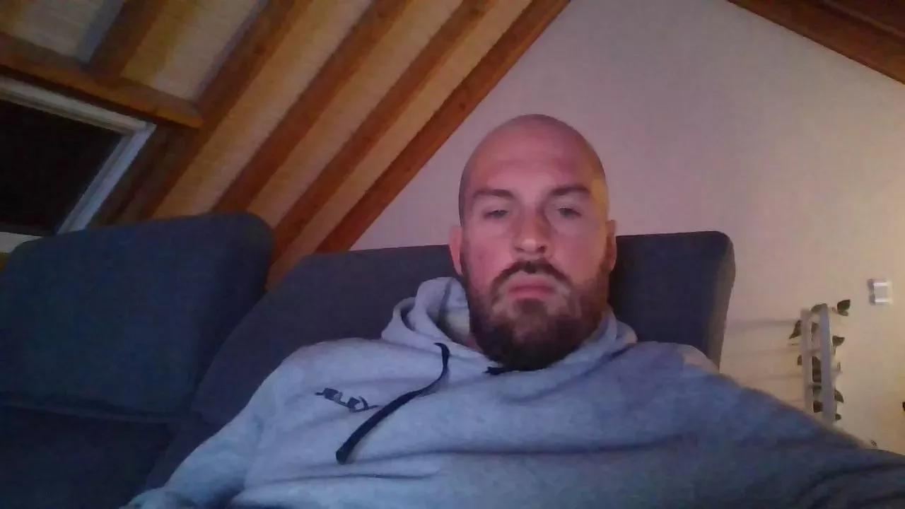 eshot2punkt0 on Cam4 