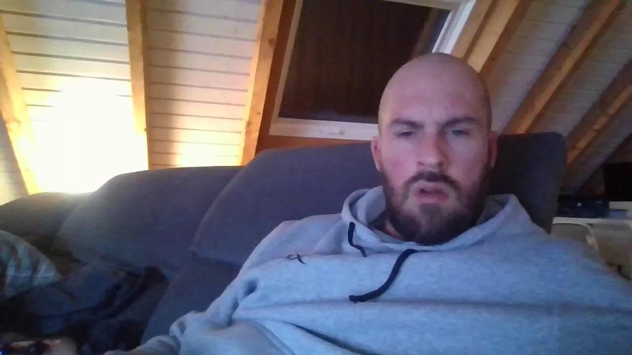eshot2punkt0 on Cam4 