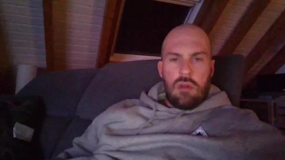 eshot2punkt0 on Cam4 