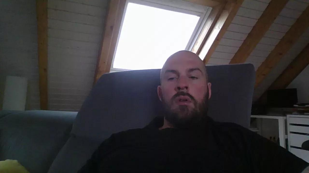 eshot2punkt0 on Cam4 