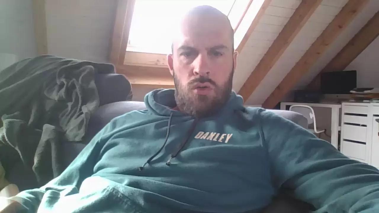 eshot2punkt0 on Cam4 