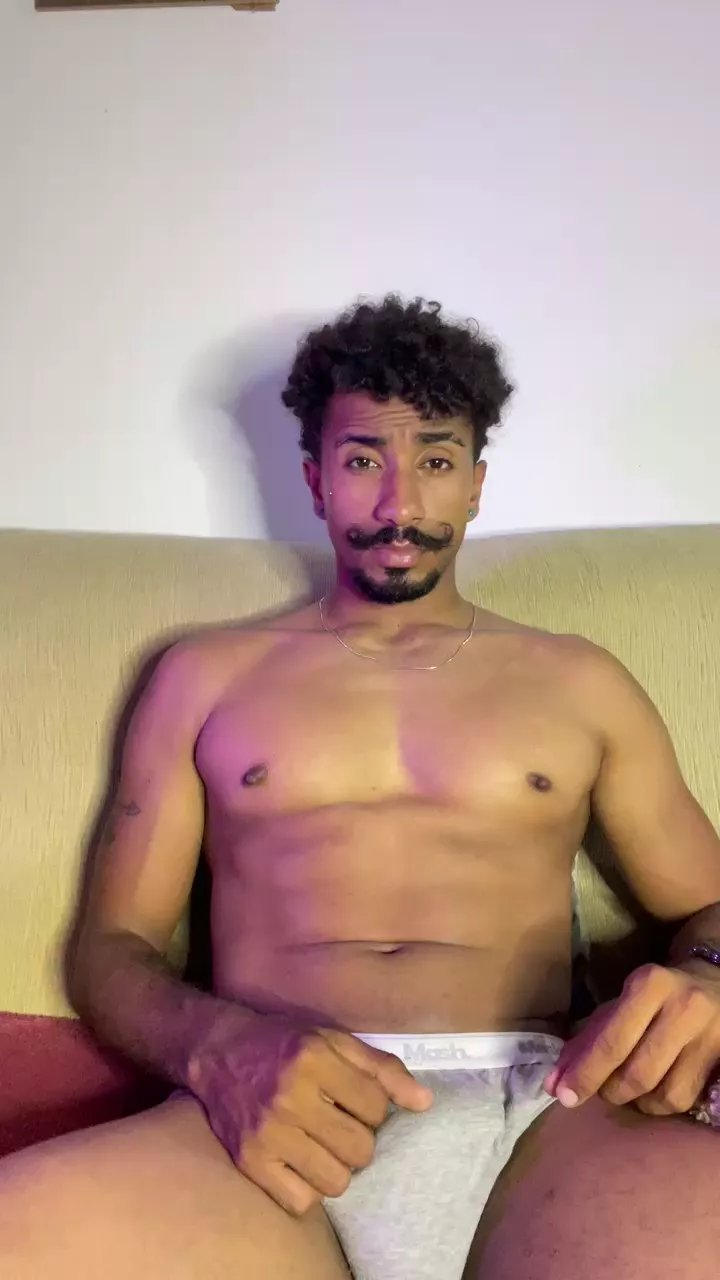 Offline Everton2123 on Cam4