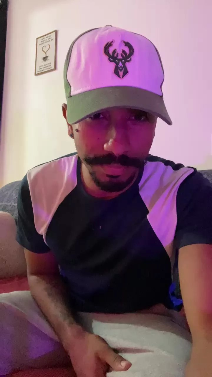 Offline Everton2123 on Cam4