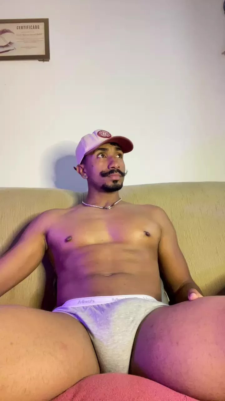 Offline Everton2123 on Cam4