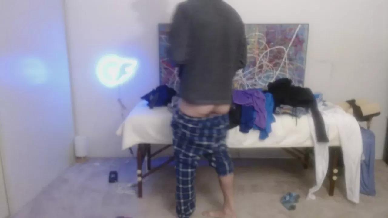 exhibitthis on Cam4 