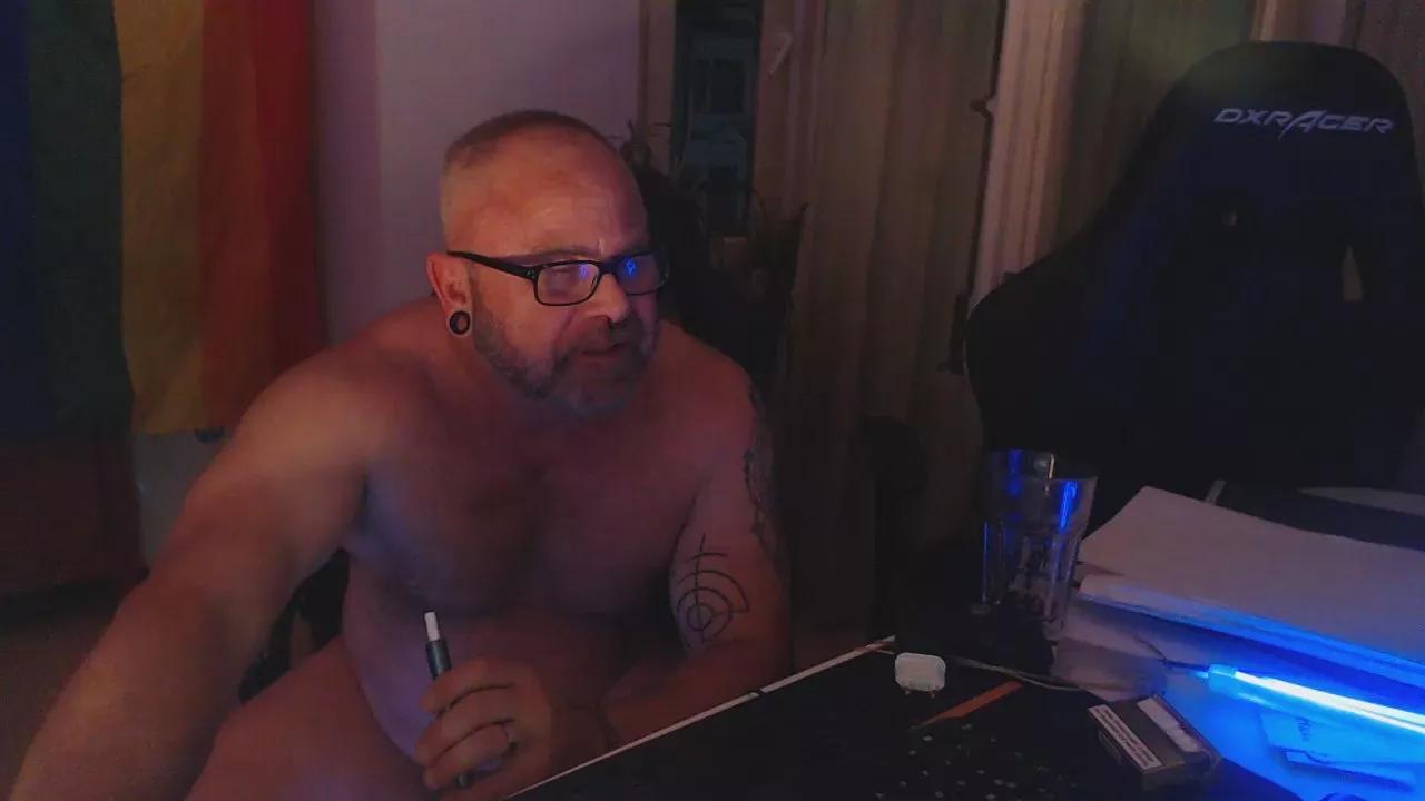 falkore_fun3 on Cam4 