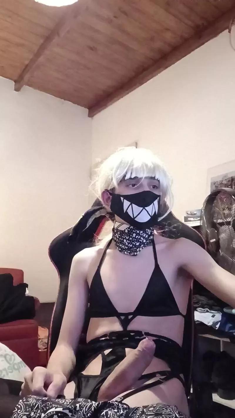 FemboyNeeko on Cam4 