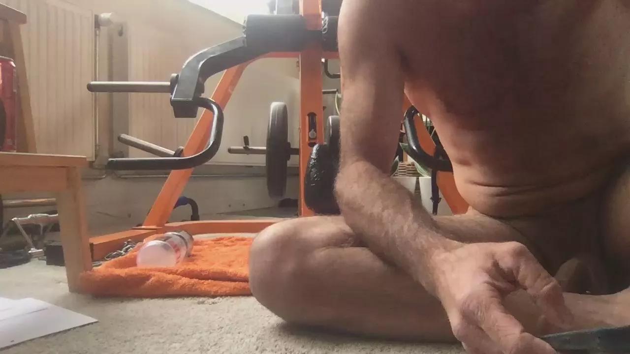 Fisting77 on Cam4 