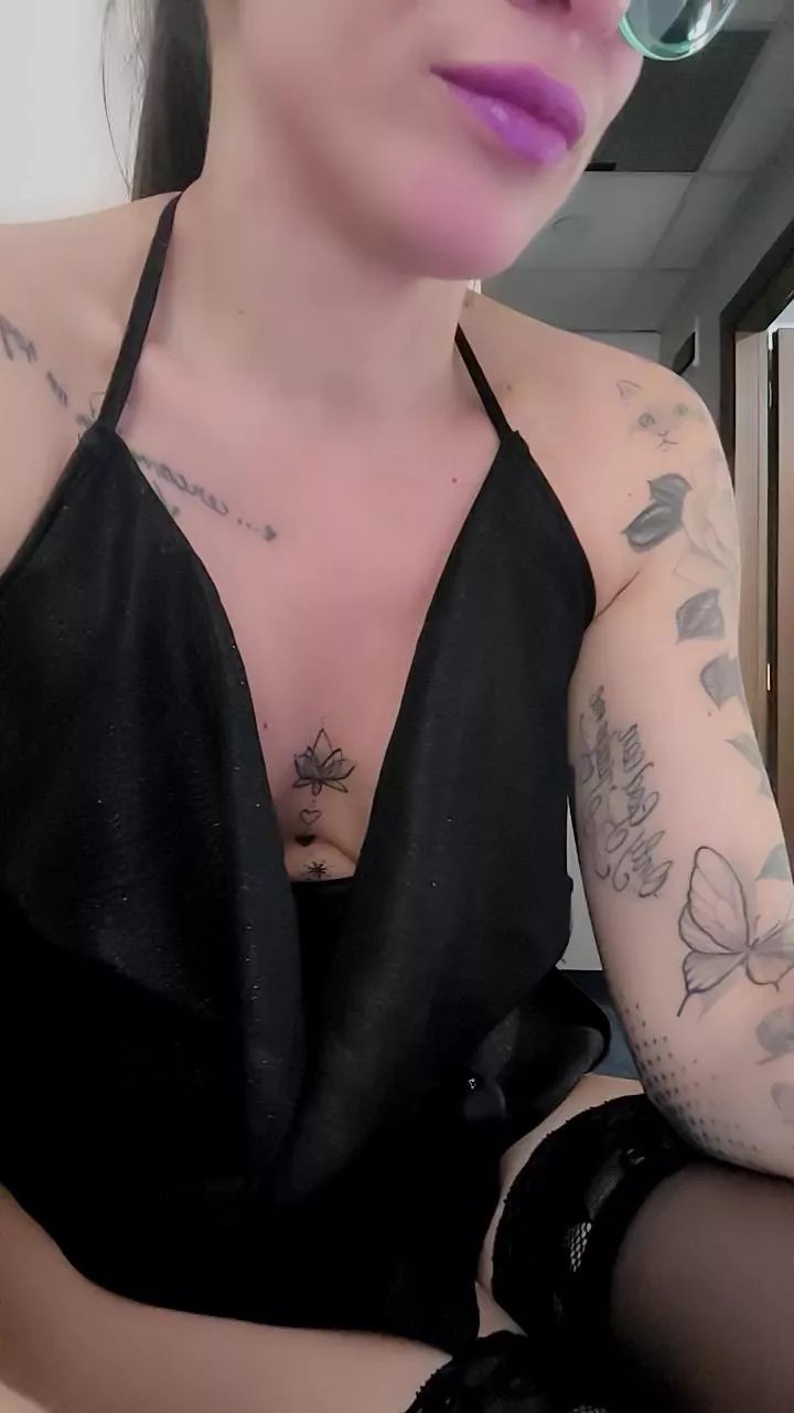 Offline fragile7883 on Cam4