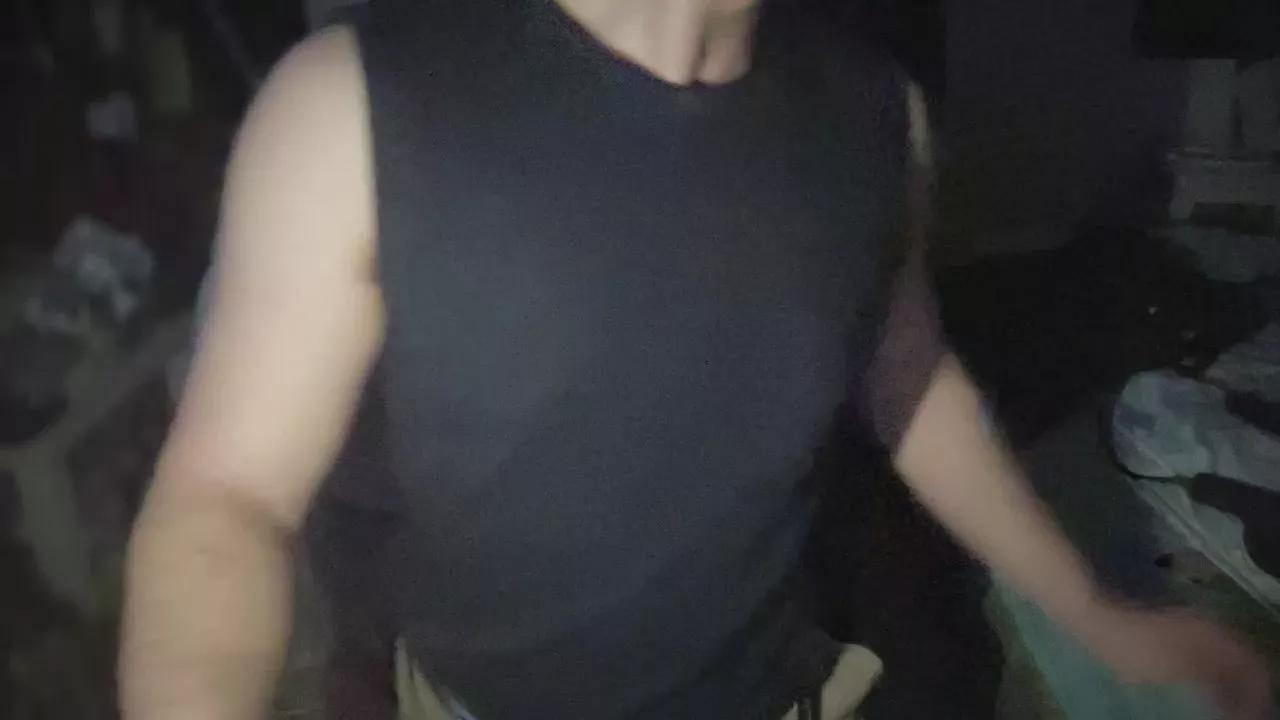fundog51 on Cam4 