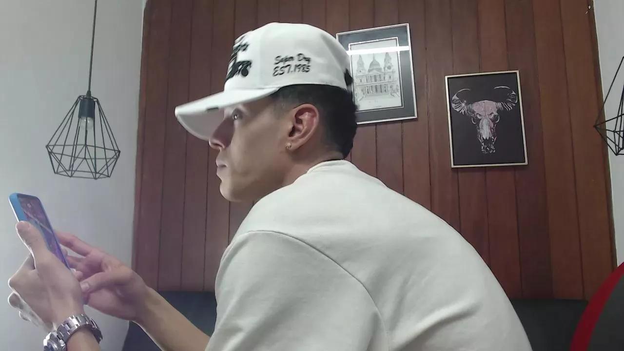 GaboReyes on Cam4 