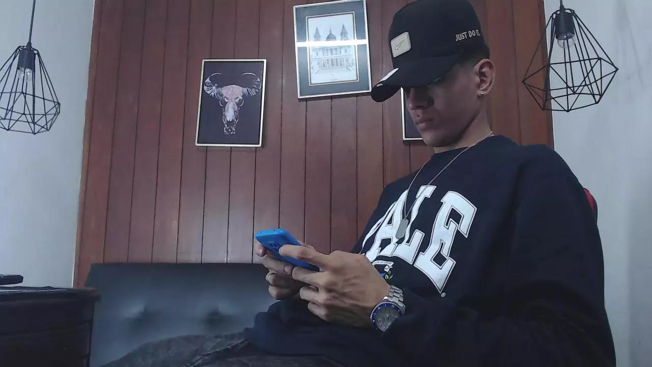 GaboReyes on Cam4 