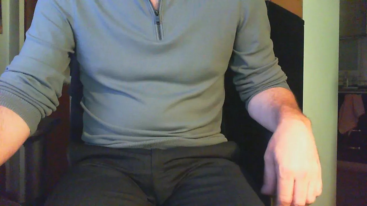 Offline GasparOhl on Cam4