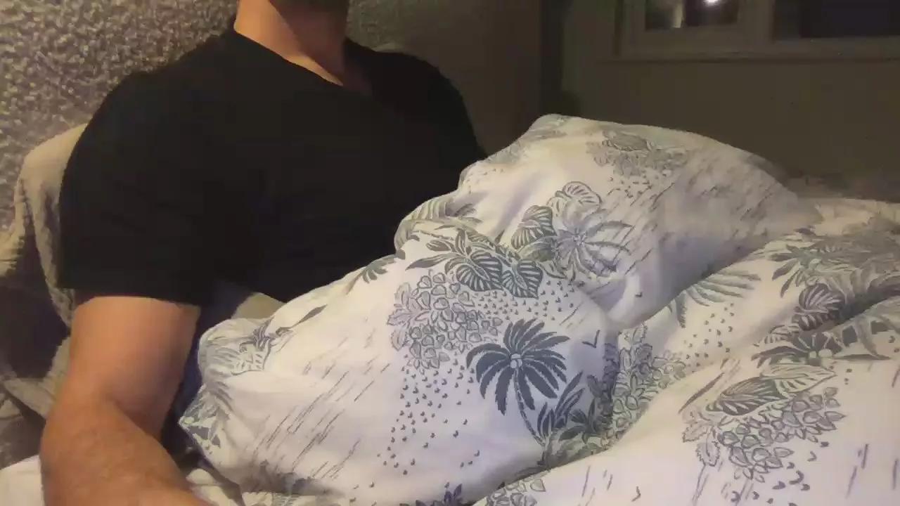 GCreturns on Cam4 