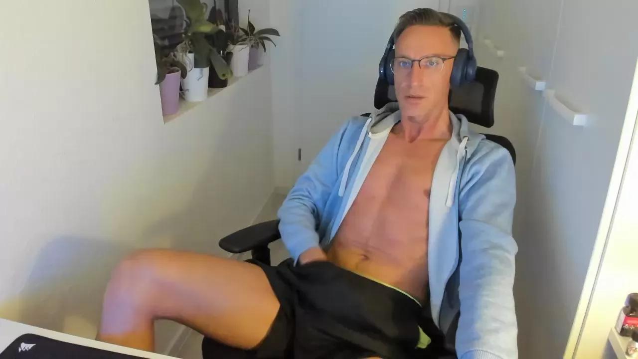 ger_gayman1983 on Cam4 