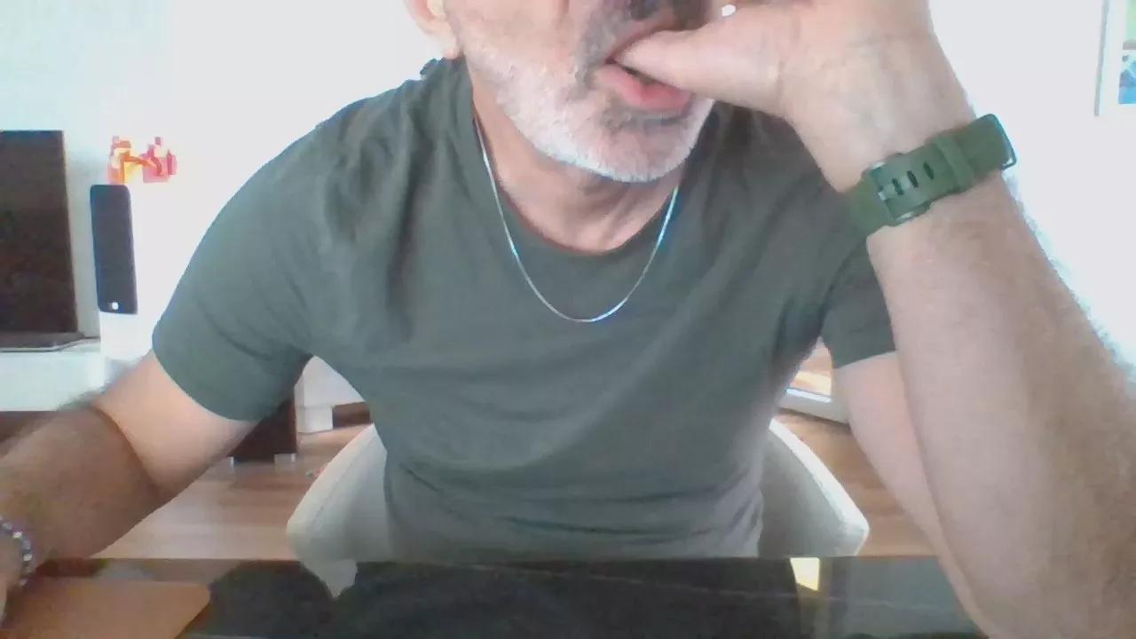 gmn70 on Cam4 