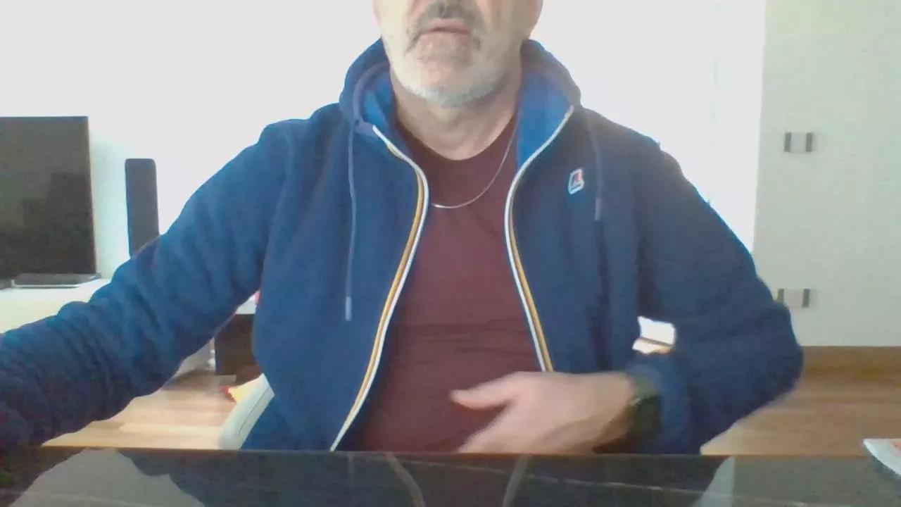 gmn70 on Cam4 