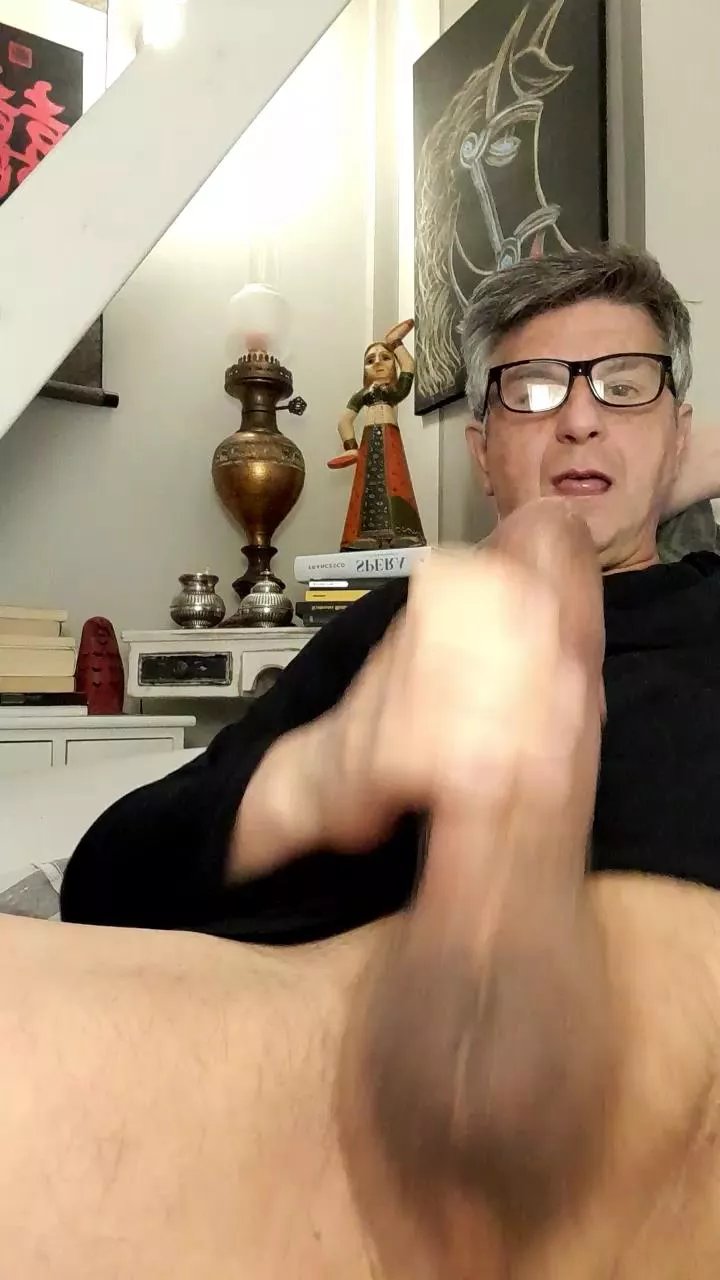 Offline Grancazzogenova on Cam4