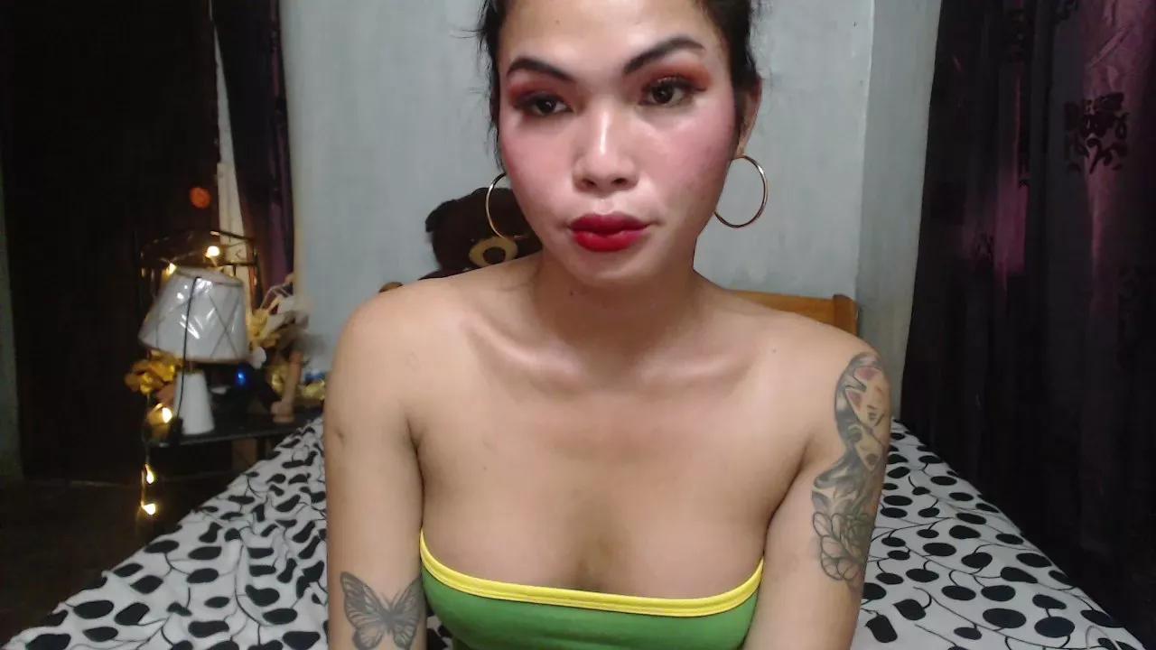 great1surprise on Cam4 