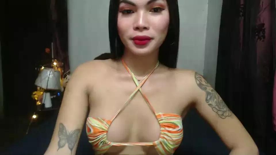 great1surprise on Cam4 