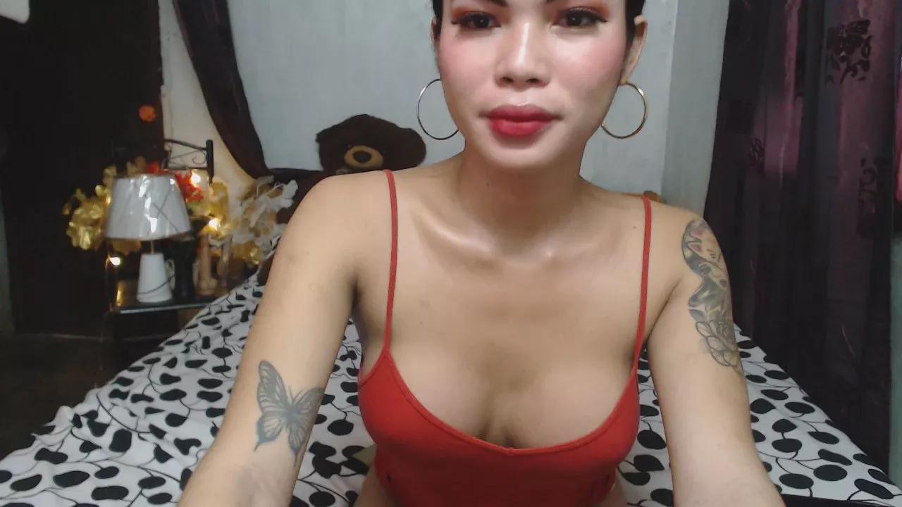 great1surprise on Cam4 