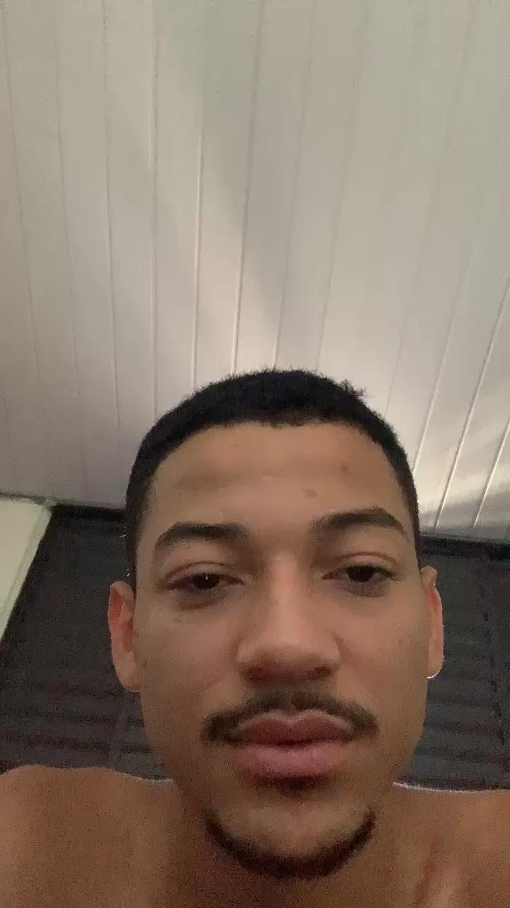 Gustavoalves22 on Cam4 