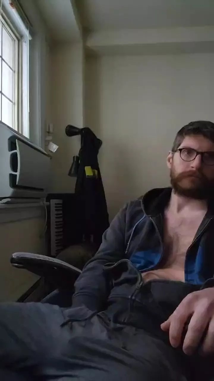 Offline guydude2 on Cam4