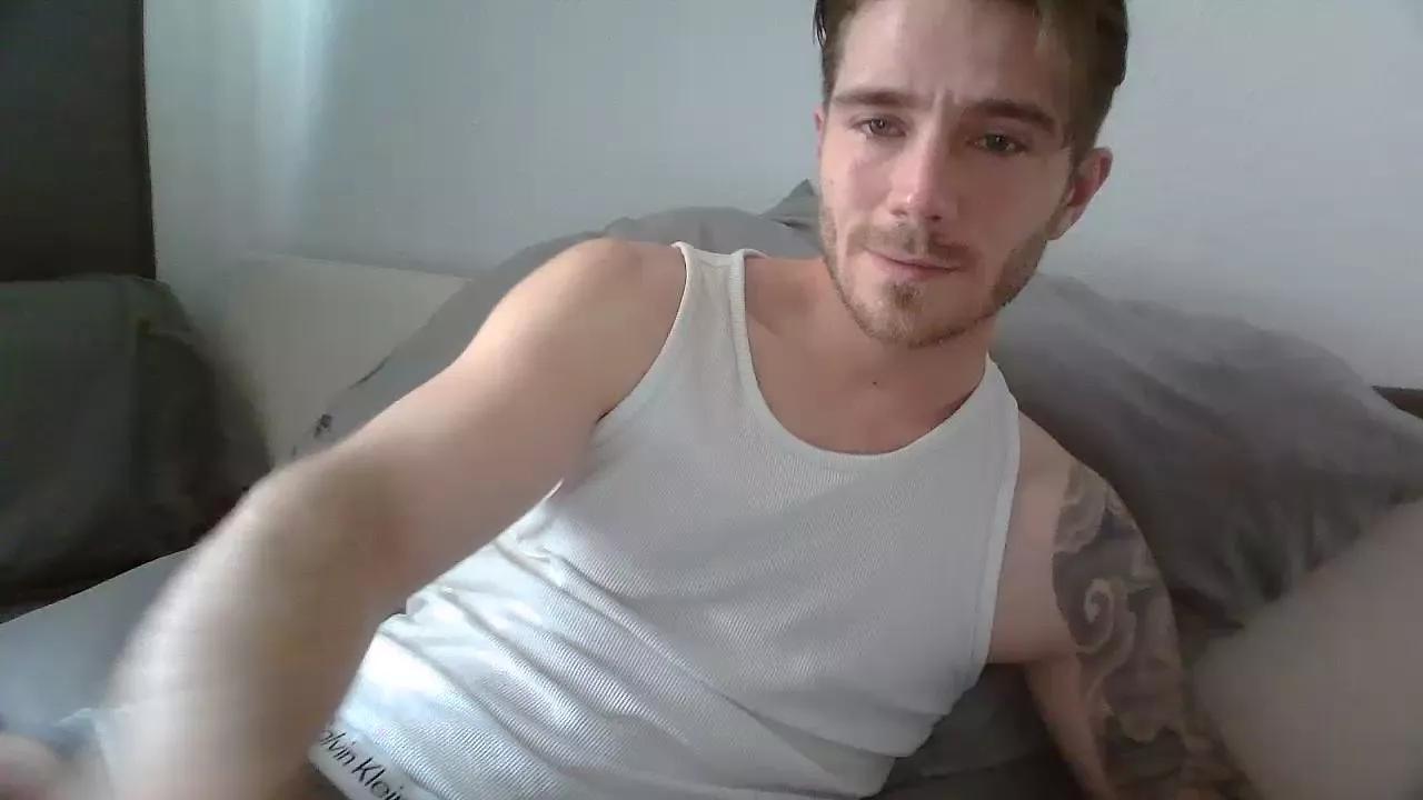 GuyFromNextDoor on Cam4 