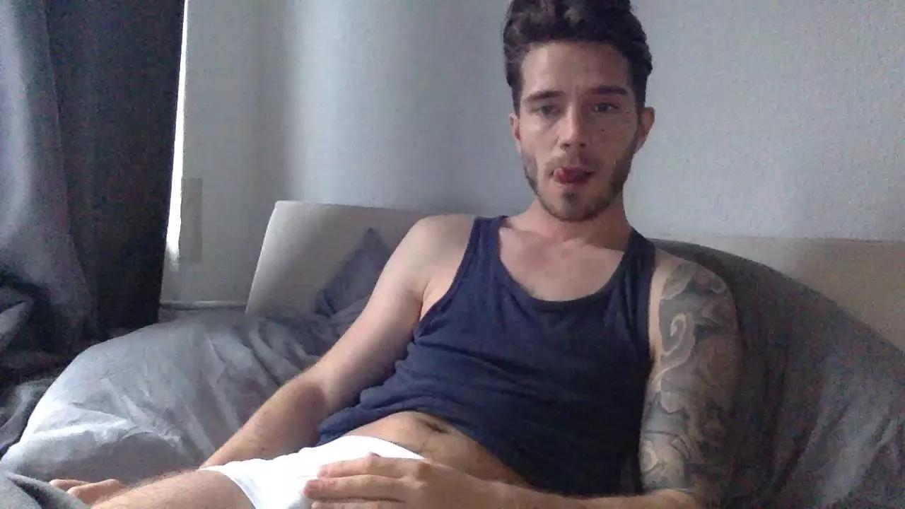 GuyFromNextDoor on Cam4 
