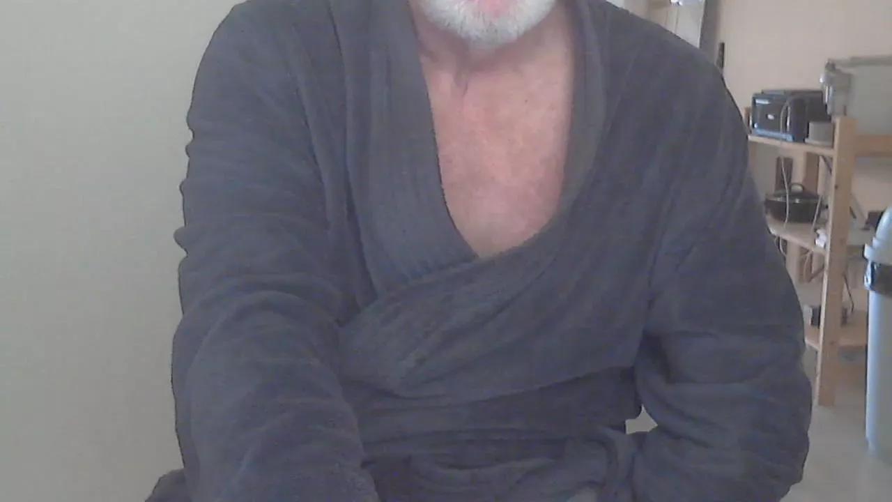 hairybull on Cam4 