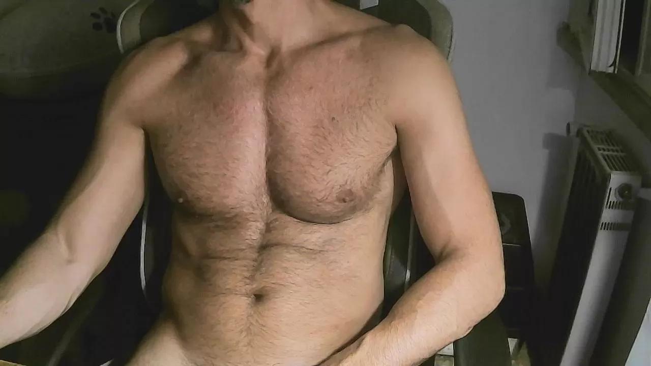hairyhotita on Cam4 