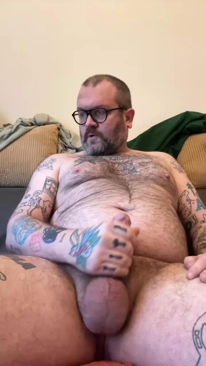 hairylon4 on Cam4 