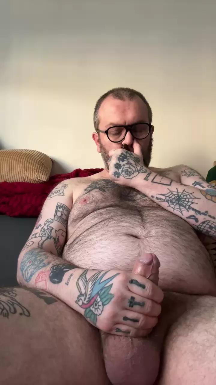 hairylon4 on Cam4 