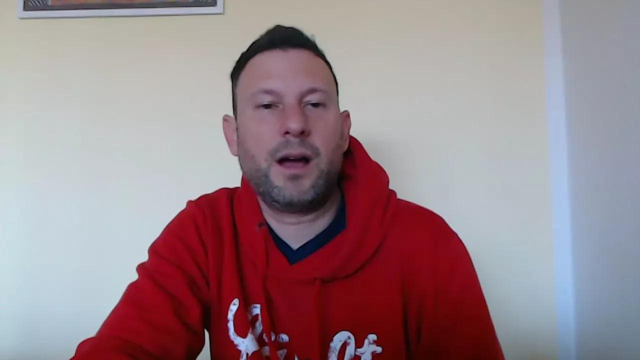 HandsomeGuy1983 on Cam4 