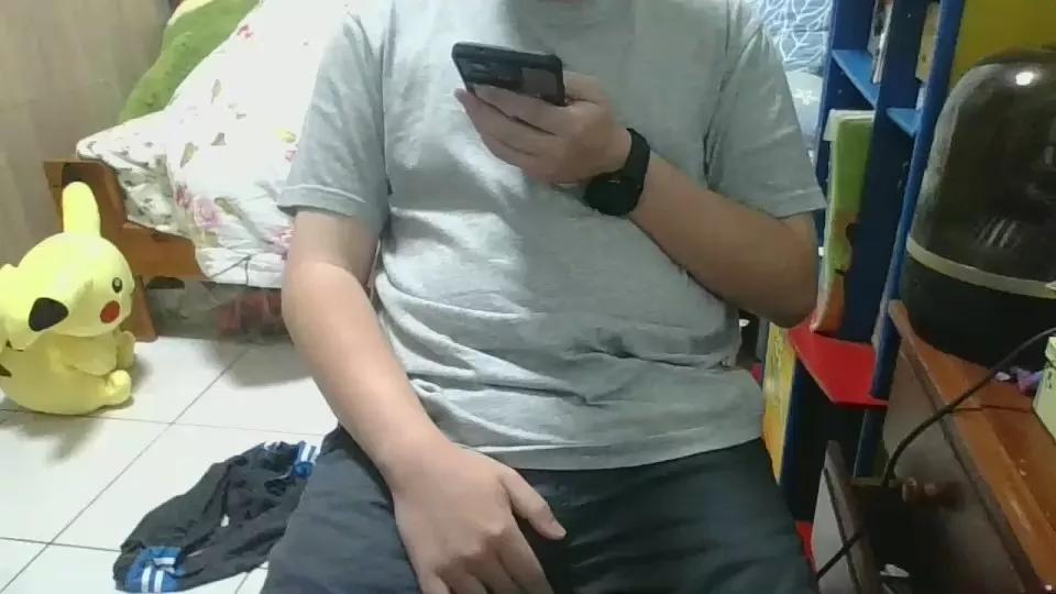 Happyboy708 on Cam4 