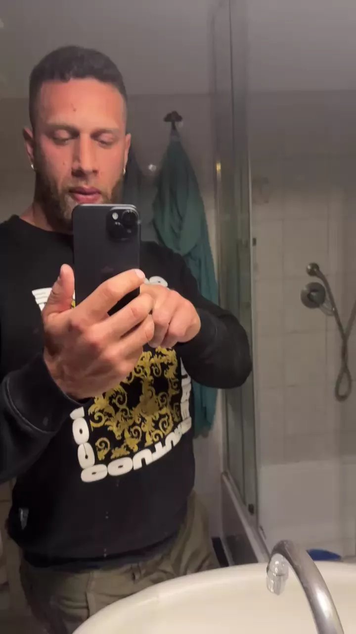 Offline Hardmuscle_ on Cam4